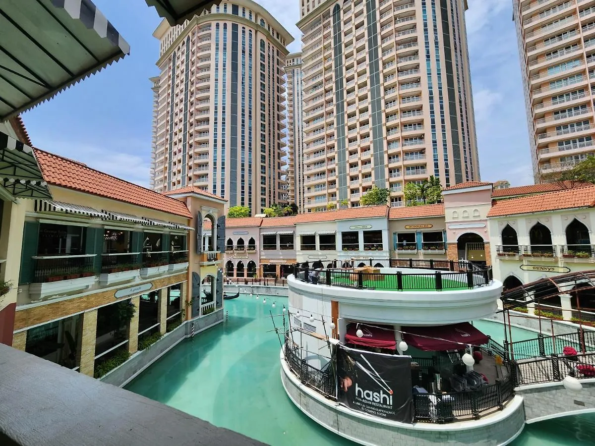 Spacious Cozy Suite At The Venice Mall With Free Parking And Washing Machine (Adults Only) Taguig
