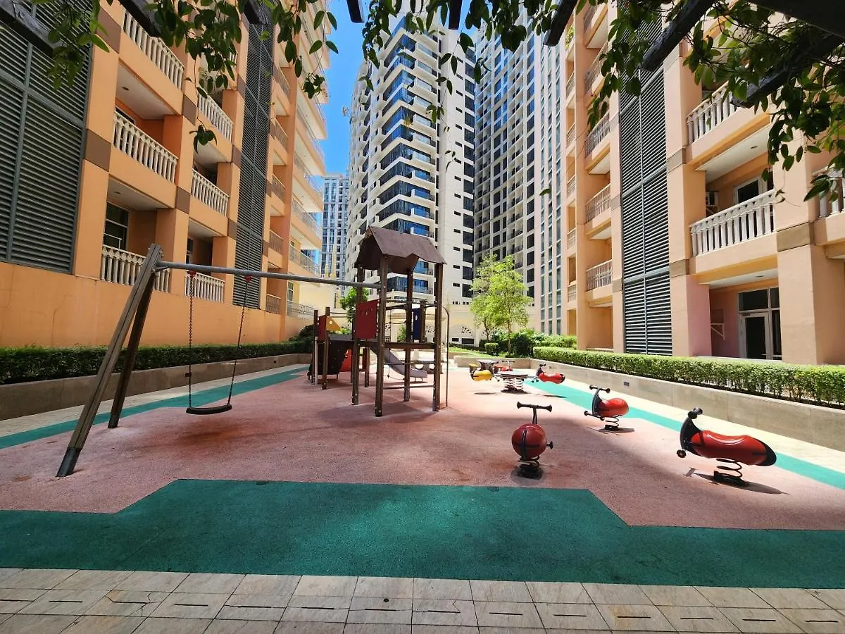 Venice Luxury: Family Suite with Mall Access and Pool Taguig 0*,