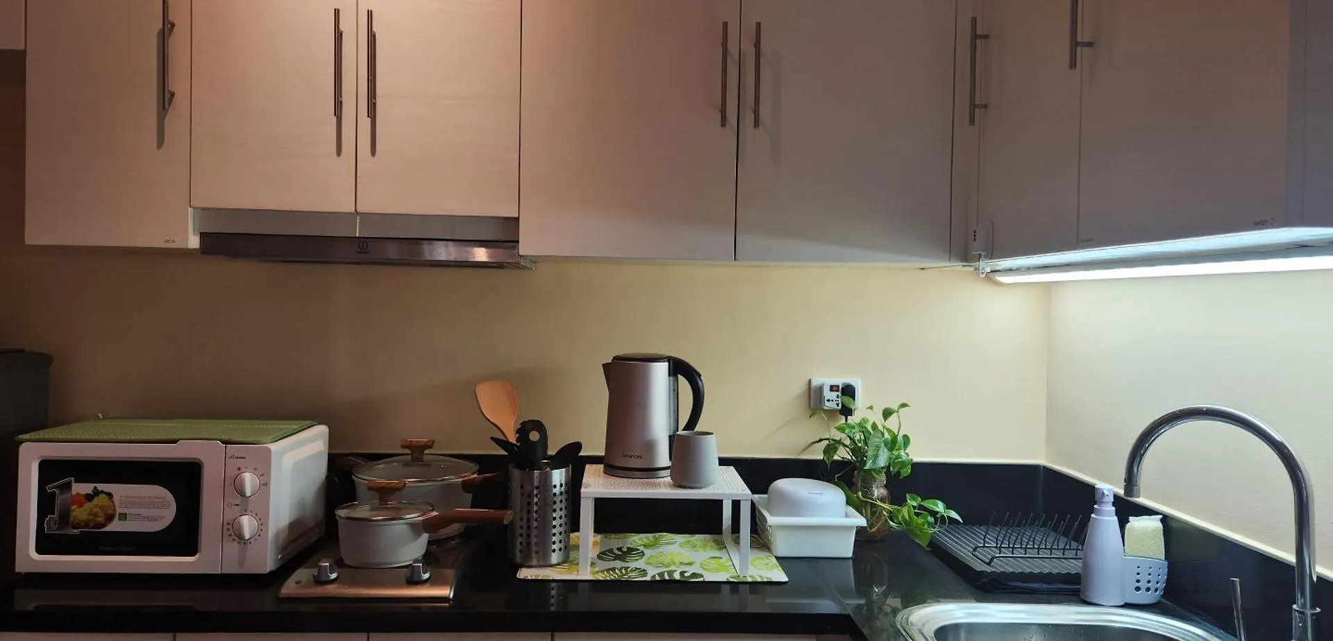 Venice Luxury: Family Suite with Mall Access and Pool Taguig 0*,