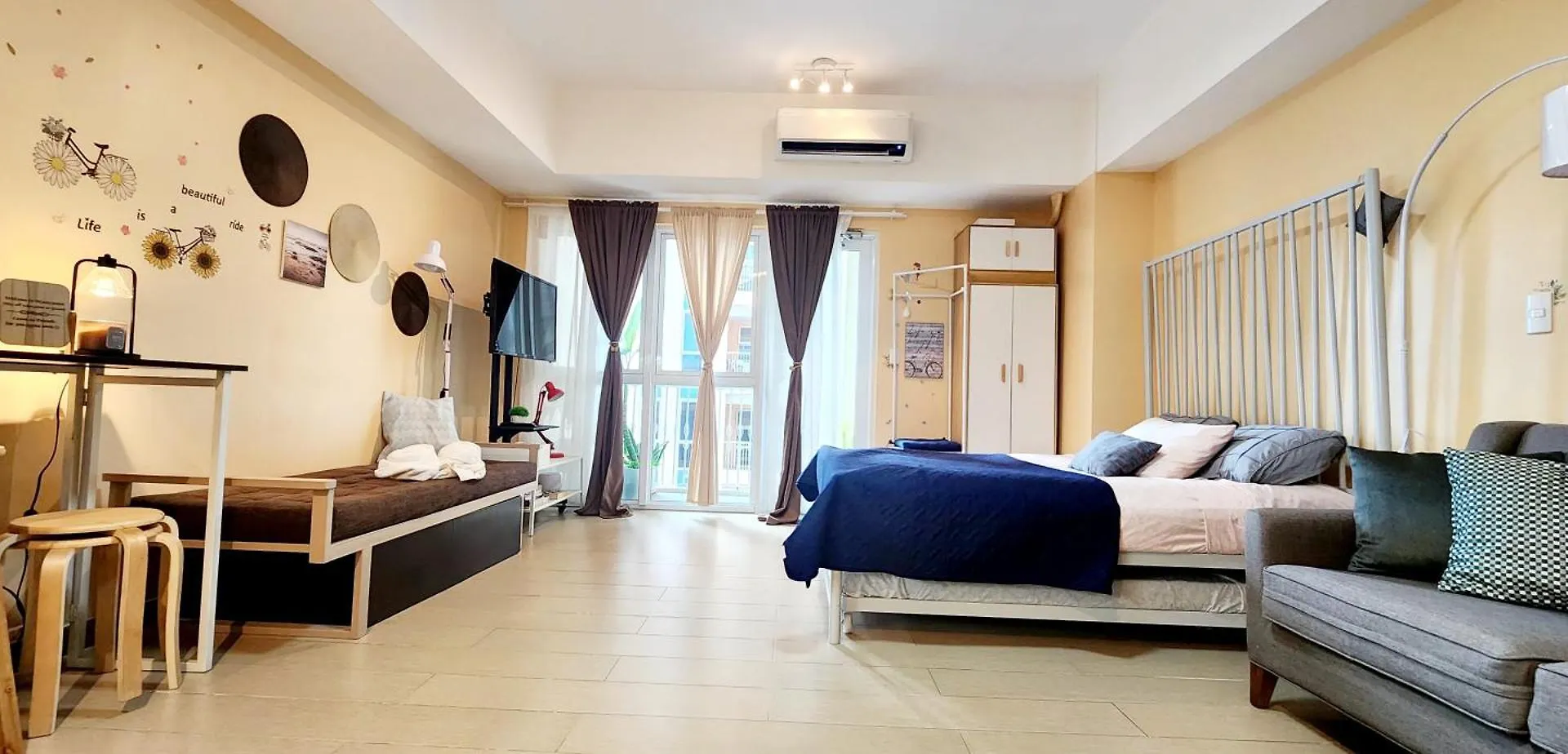 Venice Luxury: Family Suite with Mall Access and Pool Taguig 0*,  Philippines