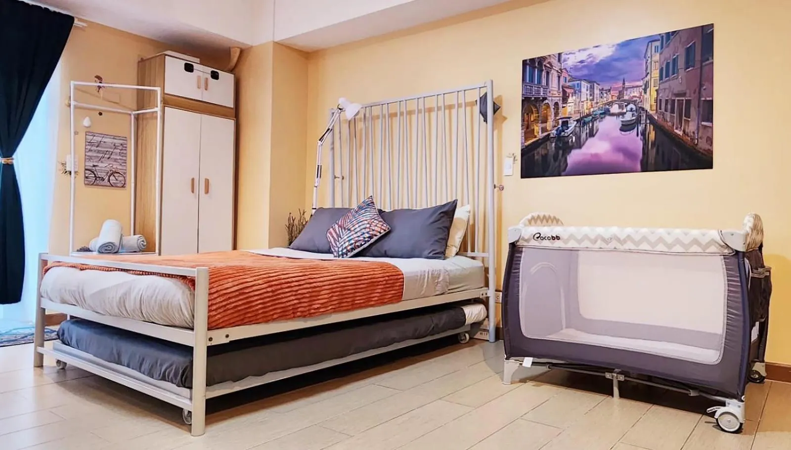 Venice Luxury: Family Suite with Mall Access and Pool Taguig